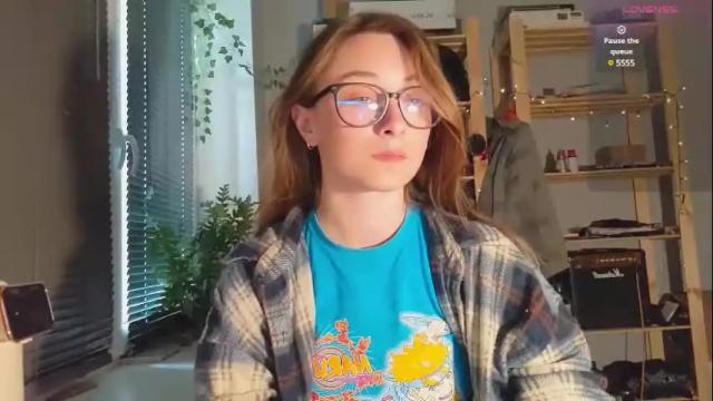 Image 6 of moonlight__lovers Stream on Chaturbate on 2 months ago