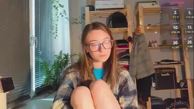 Image 8 of moonlight__lovers Stream on Chaturbate on 2 months ago