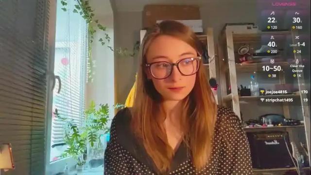 Image 4 of moonlight__lovers Stream on Chaturbate on 1 month ago