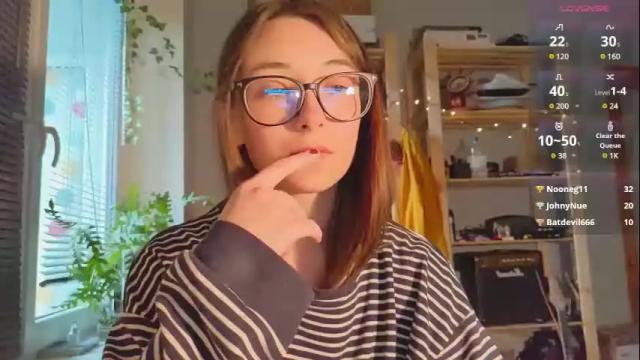 Image 8 of moonlight__lovers Stream on Chaturbate on 1 month ago