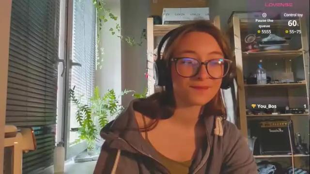 Image 6 of moonlight__lovers Stream on Chaturbate on 1 month ago