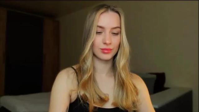 Image 10 of moonlight_sun Stream on Chaturbate on 15 months ago