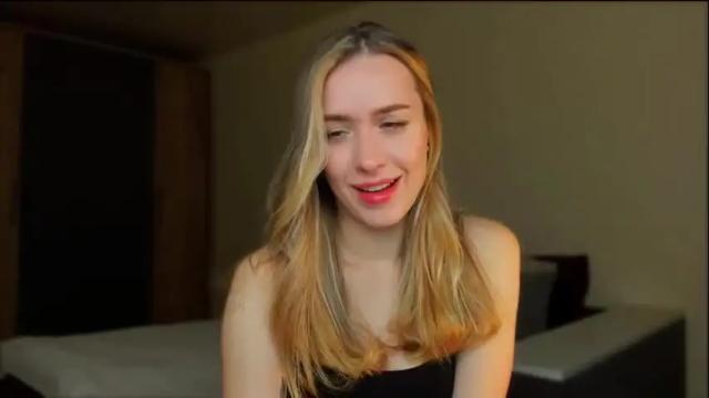 Image 2 of moonlight_sun Stream on Chaturbate on 15 months ago