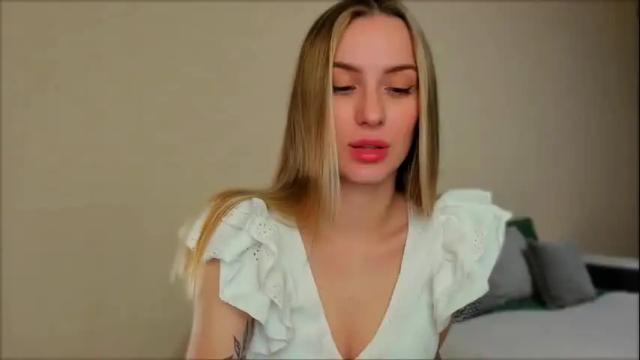 Image 3 of moonlight_sun Stream on Chaturbate on 14 months ago