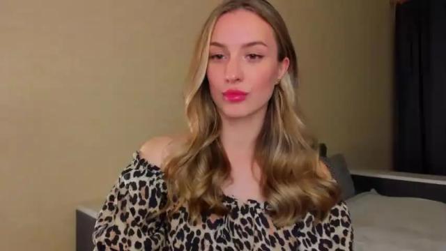 Image 10 of moonlight_sun Stream on Chaturbate on 14 months ago