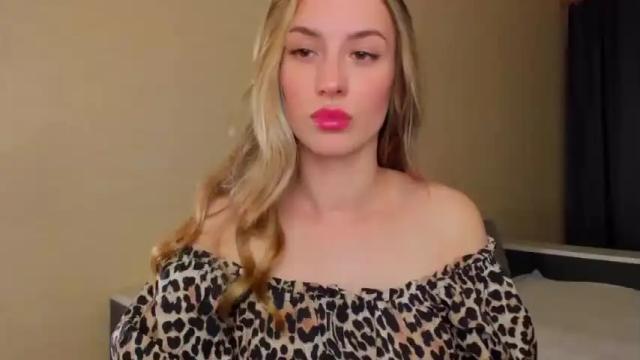 Image 2 of moonlight_sun Stream on Chaturbate on 14 months ago