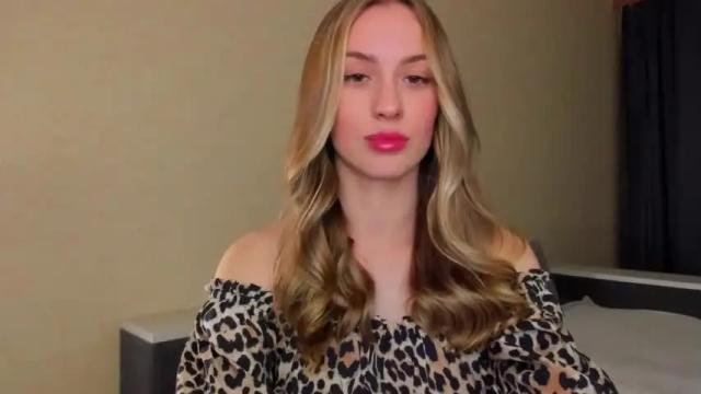 Image 8 of moonlight_sun Stream on Chaturbate on 14 months ago