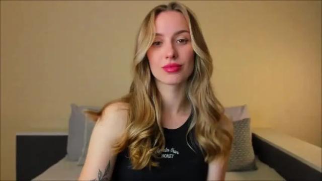 Image 4 of moonlight_sun Stream on Chaturbate on 13 months ago