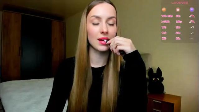 Image 4 of moonlight_sun Stream on Chaturbate on 1 month ago