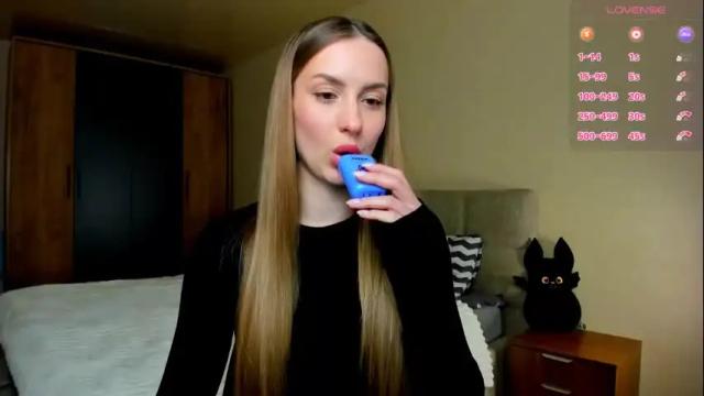 Image 6 of moonlight_sun Stream on Chaturbate on 1 month ago