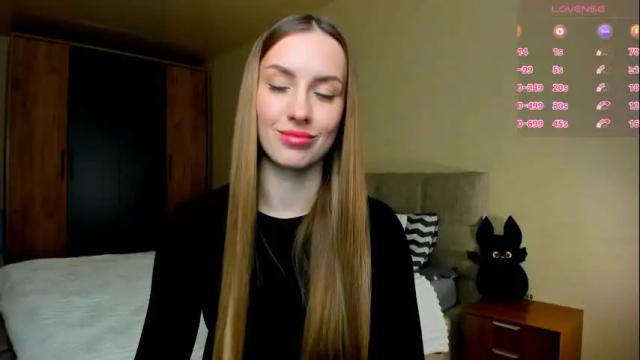 Image 8 of moonlight_sun Stream on Chaturbate on 1 month ago