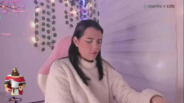 Image 2 of moonliight__ Stream on Chaturbate on 2 months ago