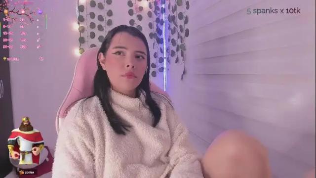 Image 4 of moonliight__ Stream on Chaturbate on 2 months ago