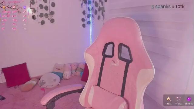 Image 7 of moonliight__ Stream on Chaturbate on 1 month ago