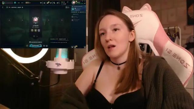 Image 10 of moonlish_siren Stream on Chaturbate on 2 months ago