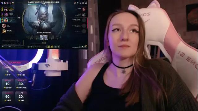 Image 10 of moonlish_siren Stream on Chaturbate on 2 months ago