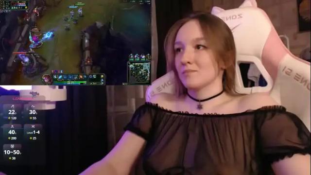 Image 4 of moonlish_siren Stream on Chaturbate on 1 month ago
