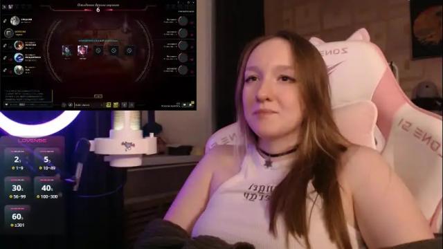 Image 12 of moonlish_siren Stream on Chaturbate on 1 month ago