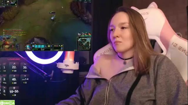 Image 4 of moonlish_siren Stream on Chaturbate on 1 month ago