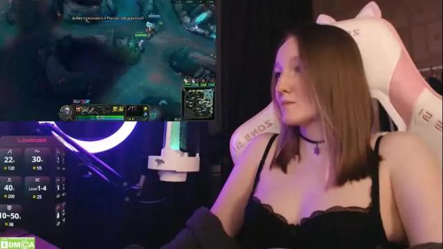 Image 12 of moonlish_siren Stream on Chaturbate on 1 month ago
