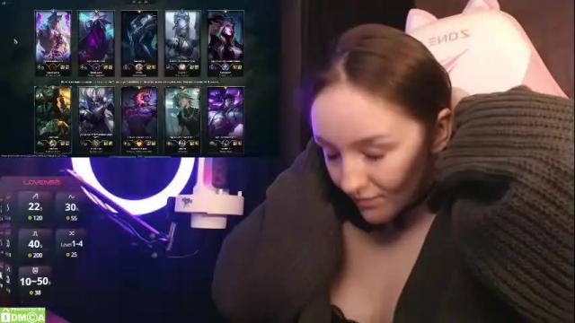 Image 2 of moonlish_siren Stream on Chaturbate on 1 month ago