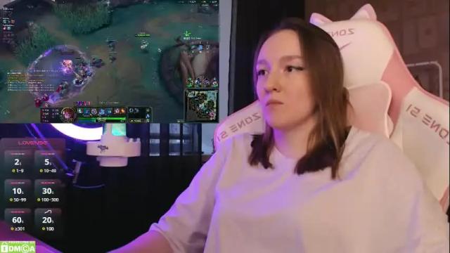 Image 6 of moonlish_siren Stream on Chaturbate on 1 month ago