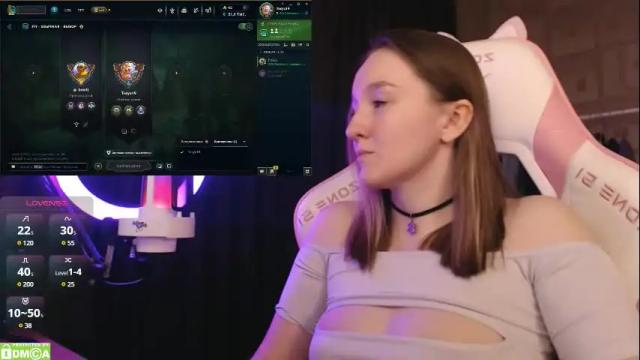 Image 3 of moonlish_siren Stream on Chaturbate on 18 days ago