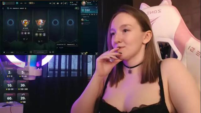 Image 2 of moonlish_siren Stream on Chaturbate on 17 days ago