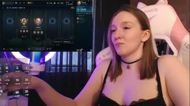 Image 3 of moonlish_siren Stream on Chaturbate on 17 days ago