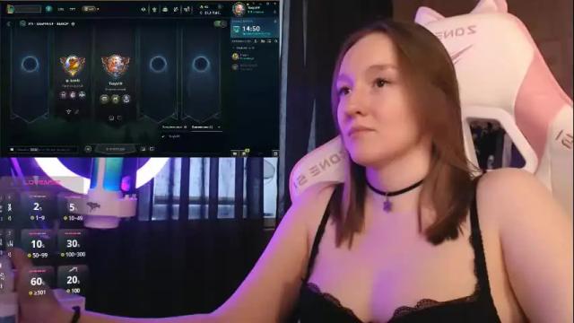 Image 4 of moonlish_siren Stream on Chaturbate on 17 days ago