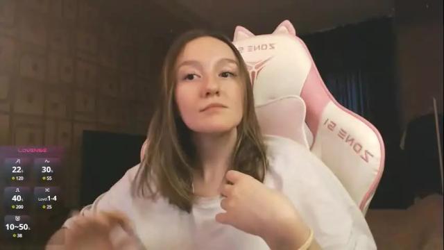 Image 6 of moonlish_siren Stream on Chaturbate on 9 days ago