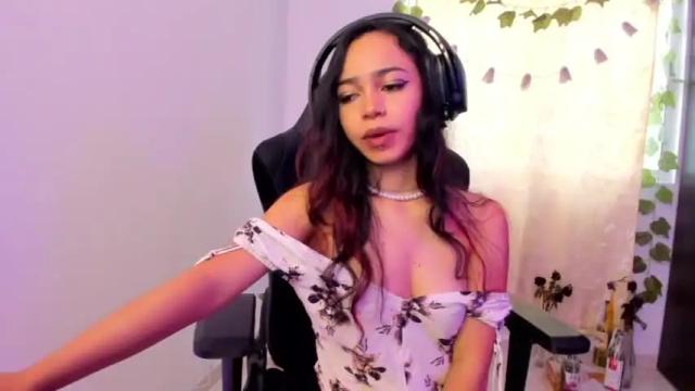 Image 10 of moonmadison Stream on Chaturbate on 18 months ago