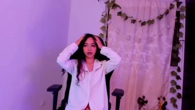 Image 4 of moonmadison Stream on Chaturbate on 17 months ago