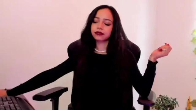 Image 2 of moonmadison Stream on Chaturbate on 16 months ago