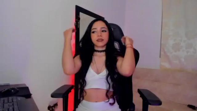 Image 4 of moonmadison Stream on Chaturbate on 13 months ago