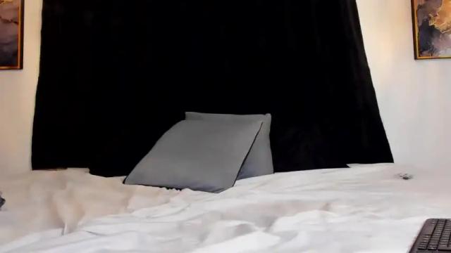 Image 10 of moonmisty Stream on Chaturbate on 13 months ago