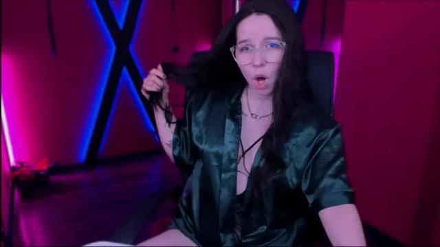 Image 3 of moonn_queen Stream on Chaturbate on 19 months ago