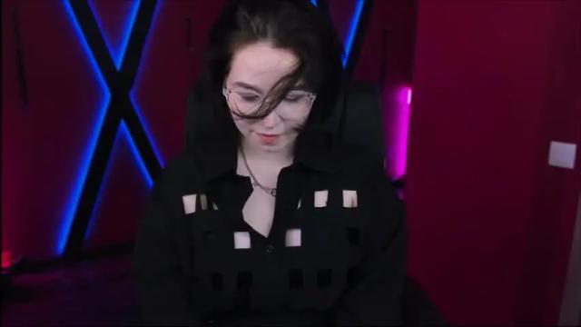 Image 3 of moonn_queen Stream on Chaturbate on 19 months ago