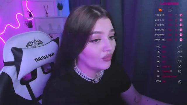 Image 11 of moonrenata Stream on Chaturbate on 14 months ago