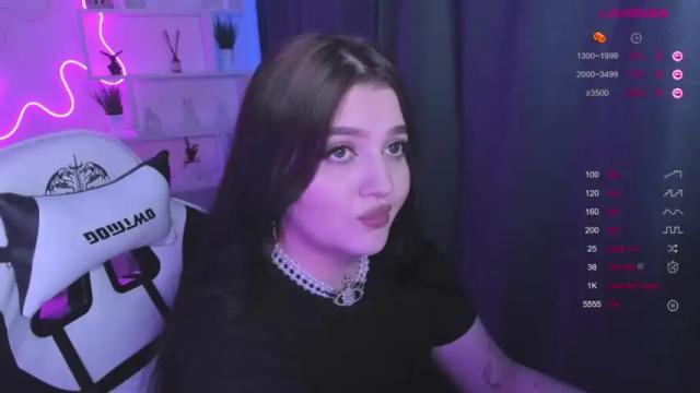 Image 4 of moonrenata Stream on Chaturbate on 14 months ago