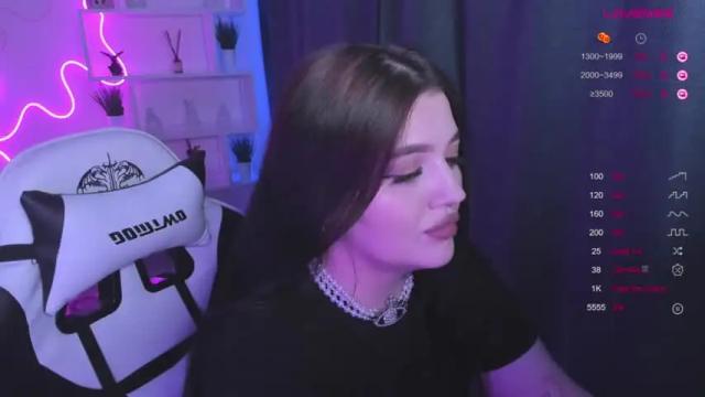 Image 7 of moonrenata Stream on Chaturbate on 14 months ago