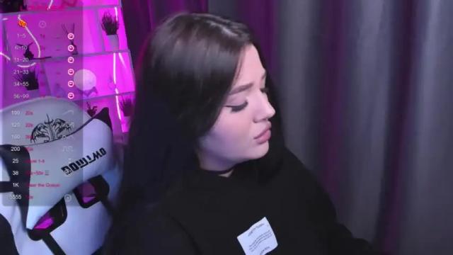 Image 6 of moonrenata Stream on Chaturbate on 14 months ago