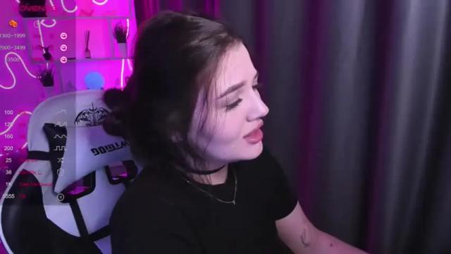 Image 11 of moonrenata Stream on Chaturbate on 14 months ago