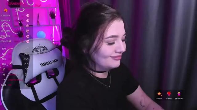 Image 4 of moonrenata Stream on Chaturbate on 14 months ago