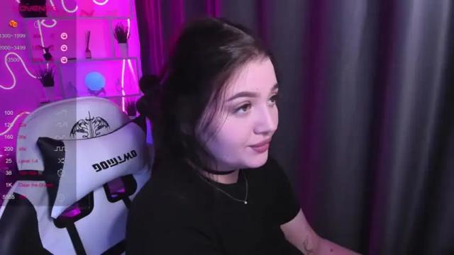Image 7 of moonrenata Stream on Chaturbate on 14 months ago