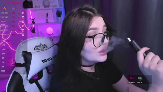 Image 12 of moonrenata Stream on Chaturbate on 14 months ago