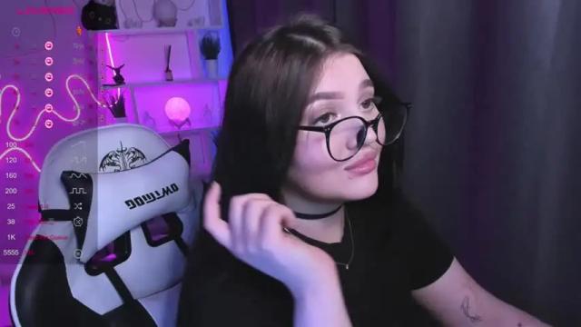 Image 8 of moonrenata Stream on Chaturbate on 14 months ago