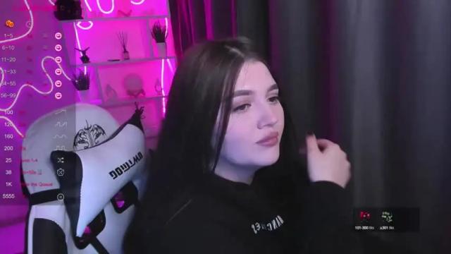 Image 7 of moonrenata Stream on Chaturbate on 14 months ago