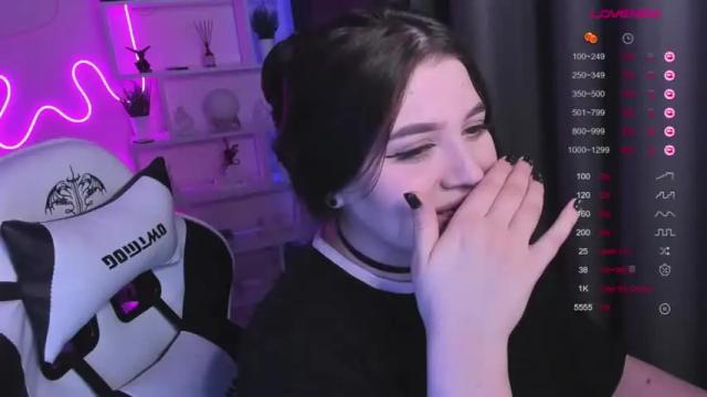 Image 2 of moonrenata Stream on Chaturbate on 14 months ago