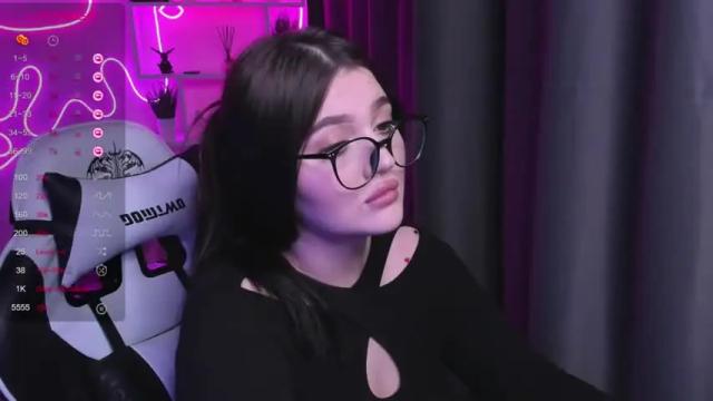 Image 4 of moonrenata Stream on Chaturbate on 14 months ago
